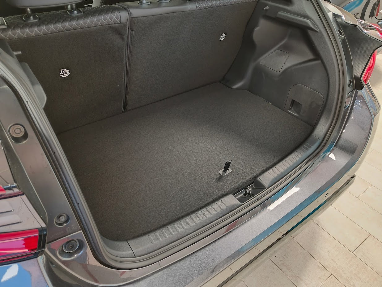 Kofferbakmat 'Design' passend voor Mazda 2 (KB) Hybrid 2022- & Toyota Yaris IV (XP21) 2020 Kofferbakmat 'Design' passend voor Mazda 2 (KB) Hybrid 2022- & Toyota Yaris IV (XP21) 2020
