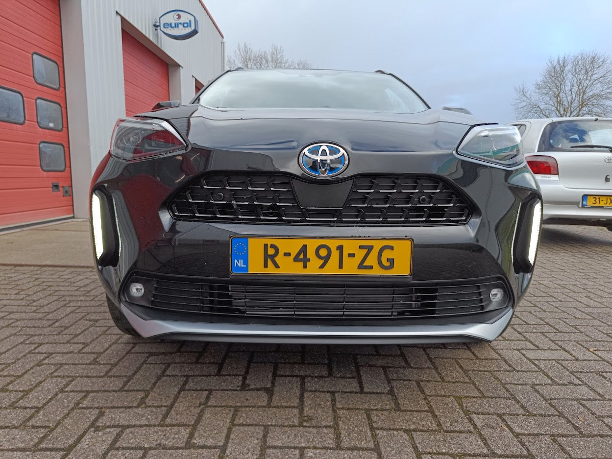Voorbumperspoiler zilver Toyota Yaris Cross 2021 >