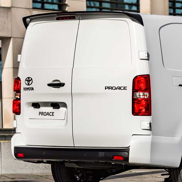 Dakspoiler piano black Toyota PROACE 2016 >