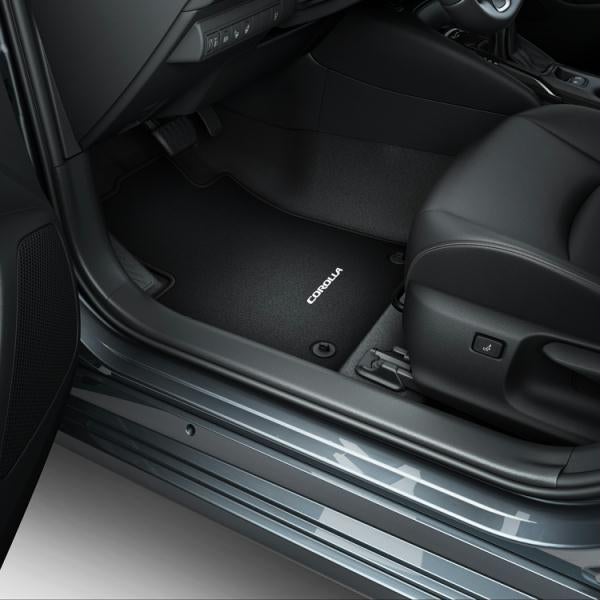 Satz Teppiche Toyota Corolla Touring Sports 2019 >